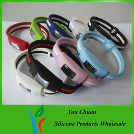 Serigrafía impresa y relojes de la pulsera del silicio del color del pantone con el logotipo impreso