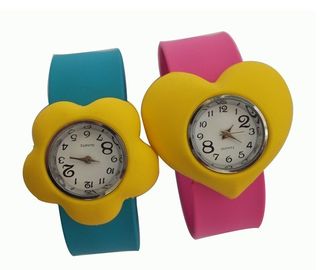 Reloj lindo de la palmada de los niños del silicón con el reloj animal de la pulsera del silicón del diseño