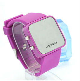 Estilo del deporte del reloj de la pulsera del silicón de Digitaces LED con la superficie del espejo