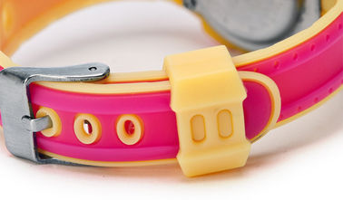 Reloj de Digitaces multifuncional de los niños con el pequeño estuche de plástico, fácil leído