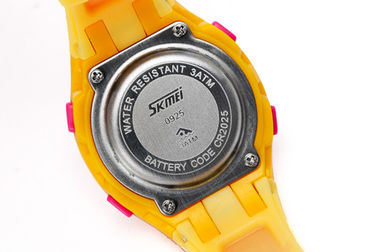 Reloj de Digitaces multifuncional de los niños con el pequeño estuche de plástico, fácil leído