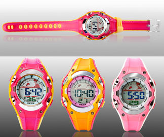 Reloj de Digitaces multifuncional de los niños con el pequeño estuche de plástico, fácil leído