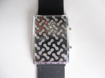 La suavidad modificó la prenda impermeable del reloj para requisitos particulares de la pulsera del silicón del LED Anti-sucia