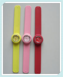 Reloj vendedor caliente de Pat Pat de los niños del silicón