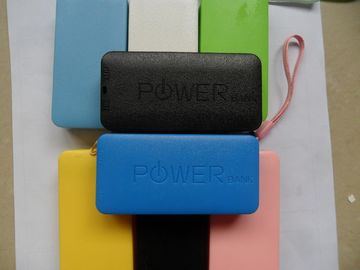 Perfume la batería del banco del poder con el acollador, cargador del banco del poder 4400mah
