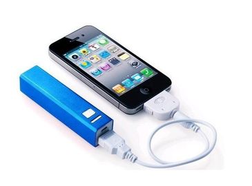 Mini banco 2600mah del poder del lápiz labial universal para el teléfono móvil/IPod