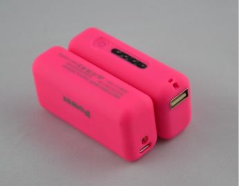 banco portátil del poder de 2600mAh USB con la luz del LED, rojo/rosa/verde