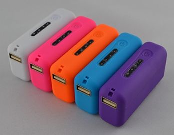 banco portátil del poder de 2600mAh USB con la luz del LED, rojo/rosa/verde