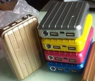 Batería profesional del banco del poder de la forma del tronco, banco doble de la alimentación por USB 8800mAh