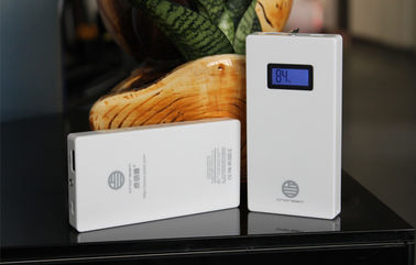Batería externa del LCD del Portable del banco ultra fino del poder para el teléfono y la cámara digital elegantes