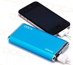 Banco portátil universal grande vendedor caliente del poder de la capacidad 6500mAh para el Tablet PC y los teléfonos de Smart