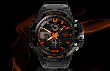Reloj análogo-digital de la zona horaria dual del hombre del OEM con el carillón por hora