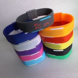 Reloj unisex impermeable de la pulsera del silicón del deporte, reloj llevado de la pantalla táctil de Digitaces