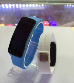 Reloj del estuche de plástico LED Digital con la pulsera del deporte de la hebilla del imán