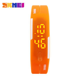Correa llevada cómoda unisex del silicón del reloj del deporte de Digitaces con la batería de Japón