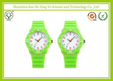Banda colorida del silicón del reloj de Digitaces de la prenda impermeable de la historieta para los niños