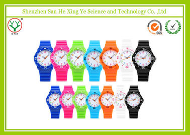 Banda colorida del silicón del reloj de Digitaces de la prenda impermeable de la historieta para los niños