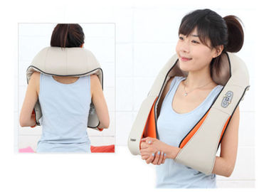 Cuello de lujo y terapia de amasamiento del Acupressure del Massager de los hombros con calor
