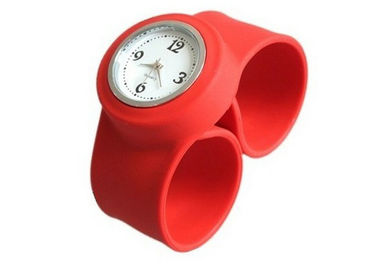 Moda pulsera rojo blanco marcado silicona Slap pulsera reloj para regalo de promoción de negocios