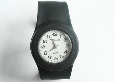 230 * 20 * 2 mm OEM negro Slap relojes de pulsera de silicona con logotipo en relieve