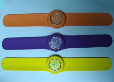 Pulsera de rostro amarillo pulsera Slap silicona grande relojes para niños con Customerized Logo