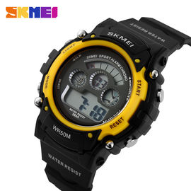 Resistente de agua multifuncional negro fresco del reloj de Digitaces para al aire libre con la alarma